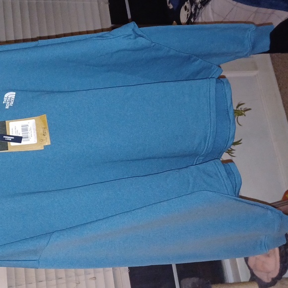 NWT- North Face Womens- Hi-Low LS Crewneck- 2X- Kinda Cropped/Boxy Fit/Oversized - Picture 3 of 10